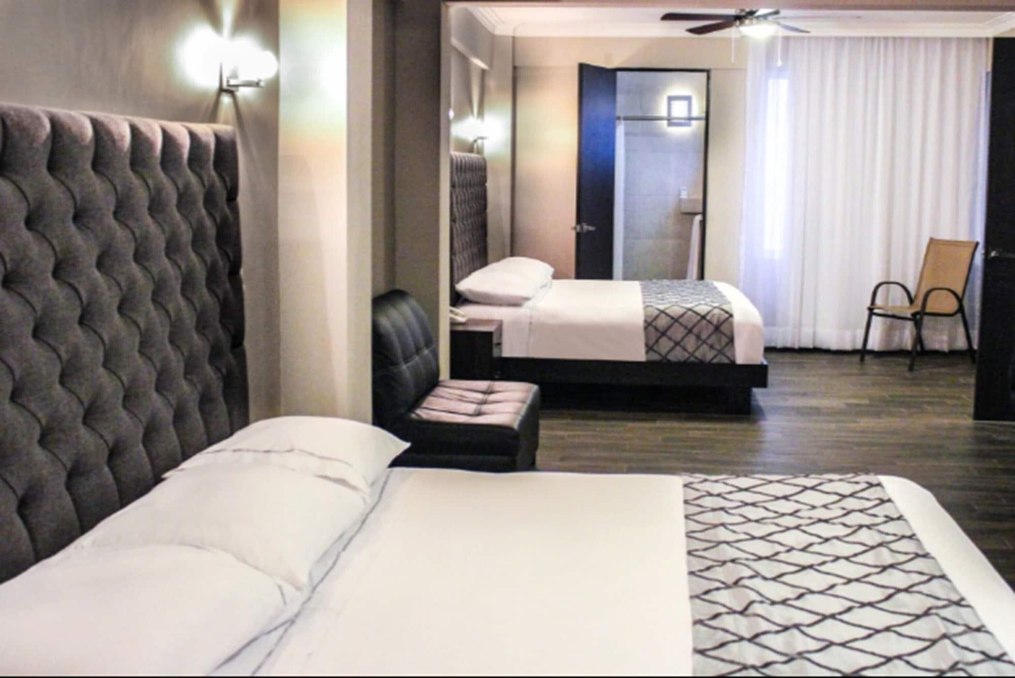 Hotel Senorial Platino Leon Exterior photo
