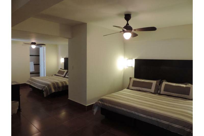 Hotel Senorial Platino Leon Exterior photo